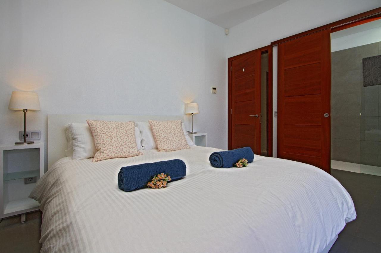 Luxury Los Mojones Villa Short Walk To Old Town Private Heated Pool Villa Los Mojones Angie Puerto Del Carmen Tías Exteriér fotografie