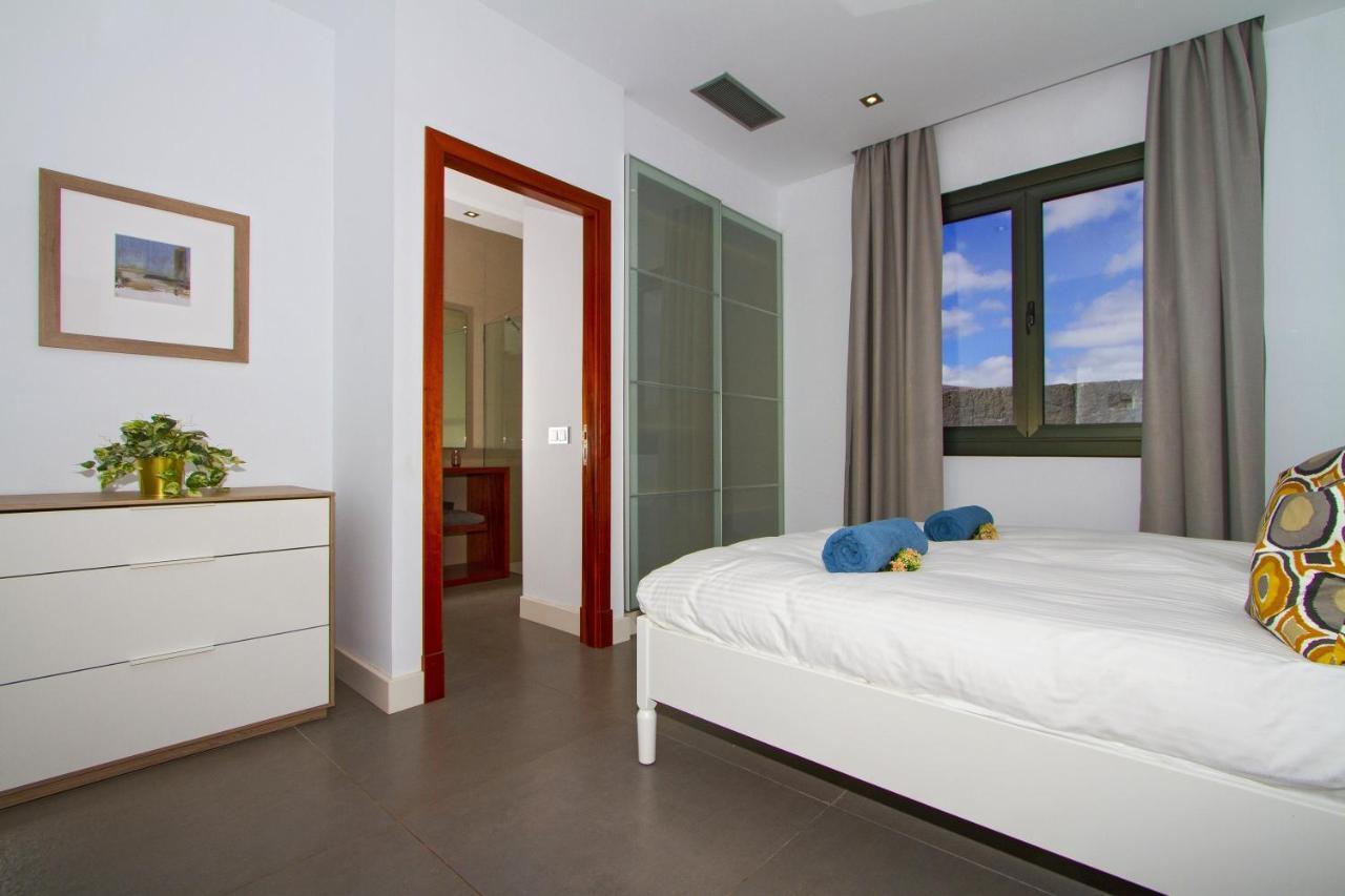 Luxury Los Mojones Villa Short Walk To Old Town Private Heated Pool Villa Los Mojones Angie Puerto Del Carmen Tías Exteriér fotografie